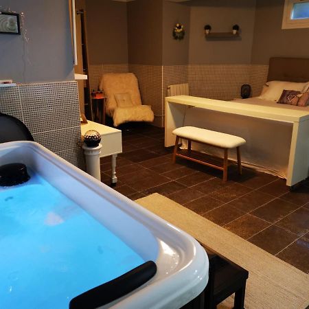 Suite Jacuzzi Au Calme Domont Exterior photo