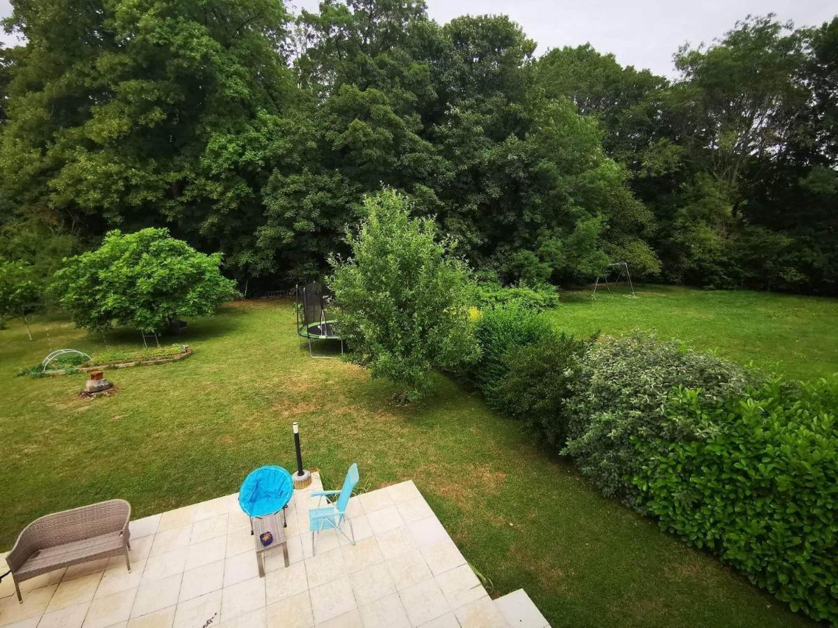 Suite Jacuzzi Au Calme Domont Exterior photo