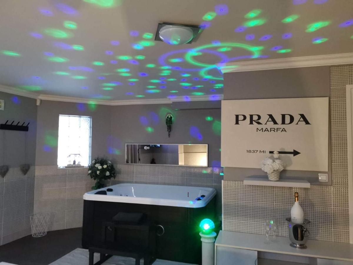 Suite Jacuzzi Au Calme Domont Exterior photo
